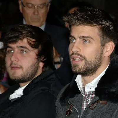 Marc Piqué y Gerard Piqué, en nota sobre detalles de la boda del hermano menor del exfutbolista