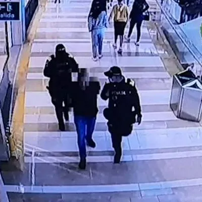La Policía Nacional entegó nuevos detalles sobre el secuestro de un comerciante por falsos policías en el centro comercial Fontanar, en Chía.