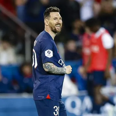 Un repartidor argentino no pudo contener las lágrimas luego de enterarse de que el pedido era para la casa del futbolista Lionel Messi.