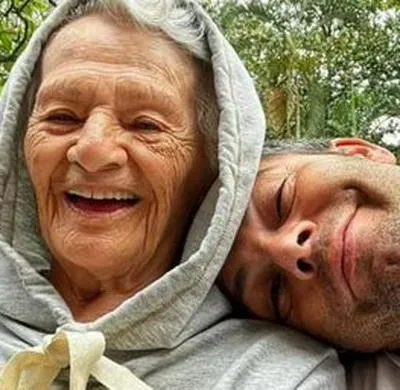 Iván Lalinde recuerda a su madre con video: “¿No dizque el tiempo lo cura todo?”