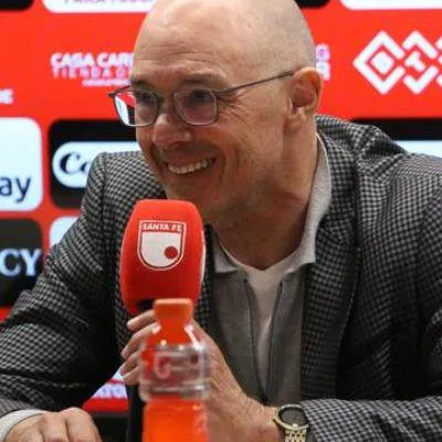Alfredo Arias, DT uruguayo en su etapa con Santa Fe. Regresaría al FPC