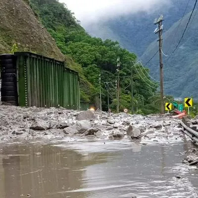 Así quedó la vía Bogotá-Villavicencio luego del derrumbe que obligó a su cierre total