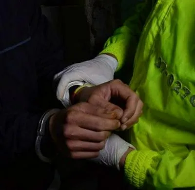 Envían a prisión a hombre señalado de golpear y abusar de menor de edad en Bogotá