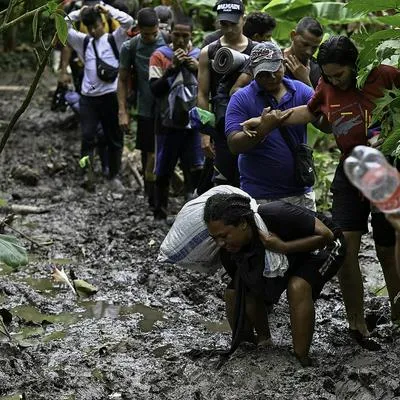 Turismo de aventura por el Darién banaliza crisis humanitaria