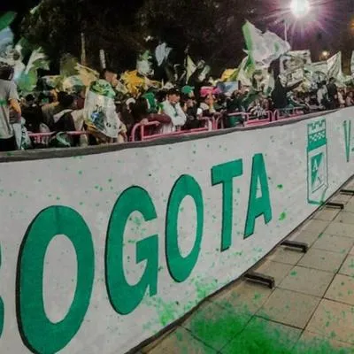 Hincha de Nacional murió en pelea con seguidores de Millonarios en bar de Bogotá. El simpatizante tenía rencillas con los aficionados del club rival. 