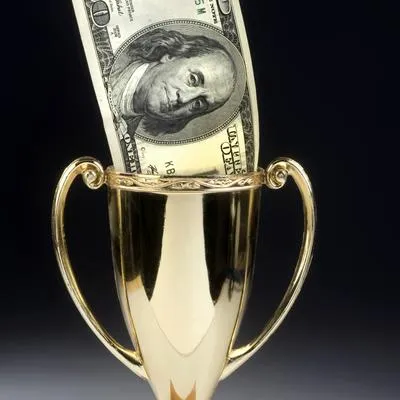 Dólar arrancó semana abriendo a 4.180 pesos, lo que representa una subida de 11 pesos por encima de la Tasa Representativa del Mercado (TRM) de $ 4.168. 