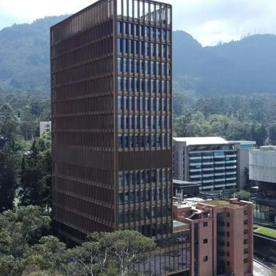 javeriana busca invertir en ayudas economicas