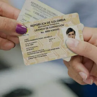 Licencia de conducción en Colombia y cambio en trámite por la página