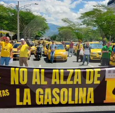 Precio de la gasolina hizo que taxistas en Medellín salieran a protestar
