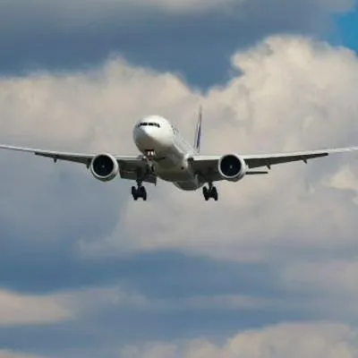 Foto de avión a propósito precios de vuelos Bogotá-Caracas