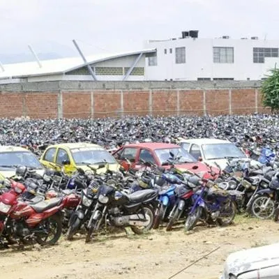 “Imposible que pase”: Ciudadano denuncia que le robaron su moto en los patios de la Terminal de Transporte