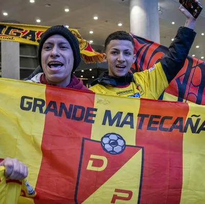 Hinchas del Deportivo Pereira en Chile, previo al duelo ante Colo Colo por Copa Libertadores