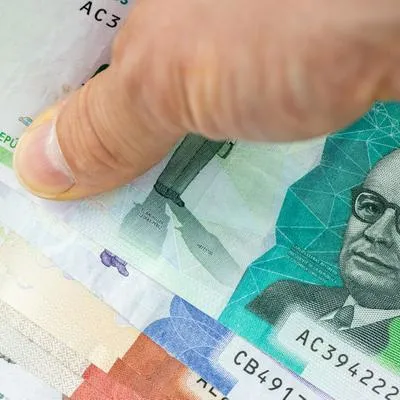 Foto de pesos colombianos a propósito de Renta Ciudadana 2023 en Colombia