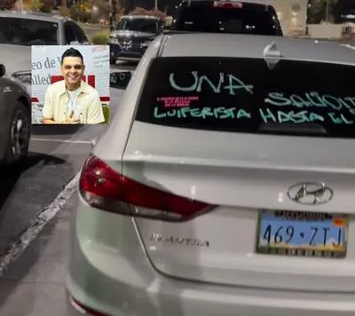  Seguidores de Luifer Cuello pintaron carro con frases de su nuevo éxito musical