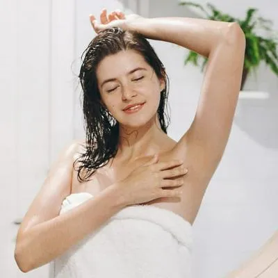 Portales de salud dan recetas para elaborar desodorantes naturales en casa que sean beneficiosos para la piel de las axilas