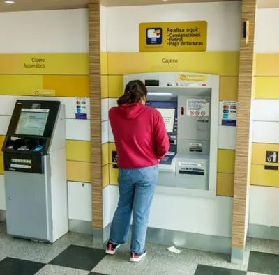 Bancolombia lanzó su 'Escalera del Bienestar Financiero', un programa que ayudará al ahorro e inversión luego de recibir la prima