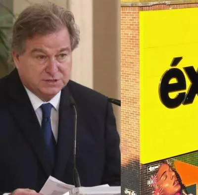 Jaime Gilinski con el logo del Éxito, a propósito del dinero que mueve el supermercado y que hizo que Grupo Gilinski hiciera una oferta