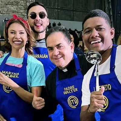 Foto de Martha Bolaños, Juan Pablo Barragán, Walter Zapata y 'El negrito', en nota de que el padre eliminado de Masterchef contó distancia con Barragán y su relación.