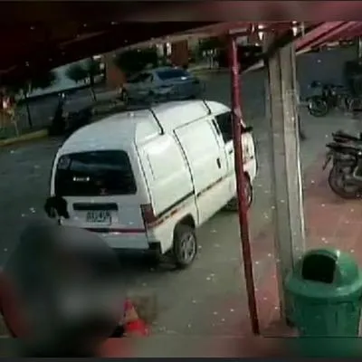 Mujer fue asesinada saliendo de supermercado con su hijo de 2 años en Santander