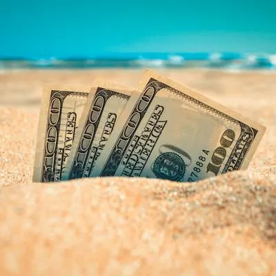 El dólar hoy cerró semana a 4.175 pesos, 16 pesos por debajo de la Tasa Representativa del Mercado y previo al puente festivo de San Pedro. 
