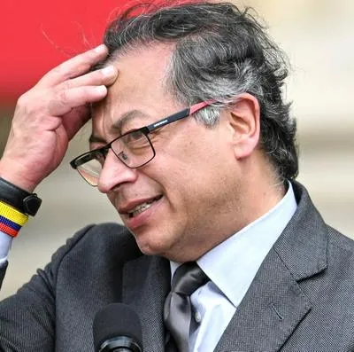 Gustavo Petro, que responde sobre inhabilidad de María Corina Machado en Venezuela