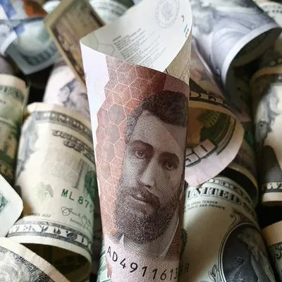 Se conoció que el peso colombiano sigue fuerte ante el dólar y volvió a ser la moneda más revaluada, ahora, en el mes de junio de 2023.