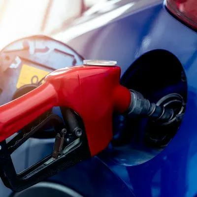 El Gobierno definió de cuánto será el incremento del precio por galón de la gasolina para este mes de julio. Medida arranca este sábado.