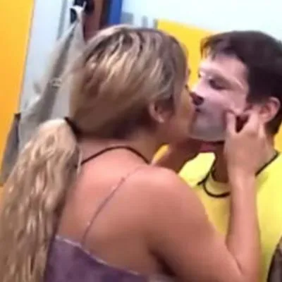 Wendy Guevara y Nicola Porcella comparten un nuevo beso ante las cámaras 