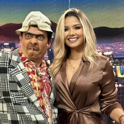 Melissa Martínez mostró en 'The Suso's show' cómo está su WhatsApp y cuántos mensajes tiene sin leer. Explicó porque no los lee y qué prefiere. 