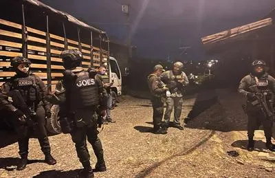Agentes en zona rural. En relación a que piden mlitarizar Buenaventura.