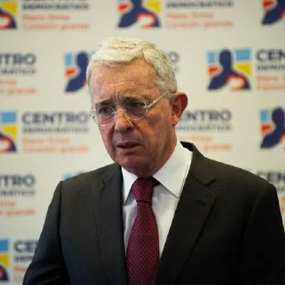 Álvaro Uribe dice que caso de Óscar Iván Zuluaga por Odebrecht es una tragedia