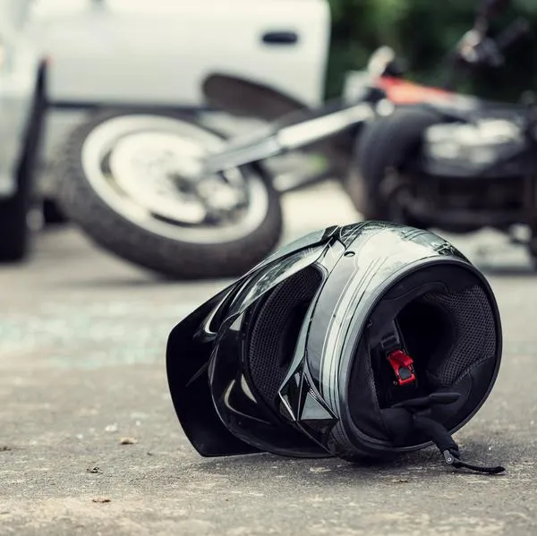 Carrera de motos en Ibagué terminó con un conductor muerto y peatón herido