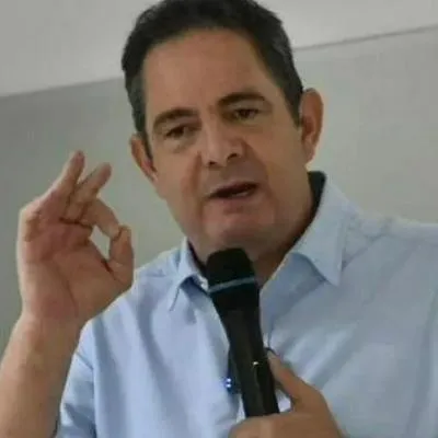|Partidos Conservador y de La U aún no le responden a Germán Vargas Lleras por su coalición para tumbar reformas de Gustavo Petro.