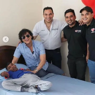 Silvestre Dangond acondicionó habitación de joven discapacitado en La Guajira