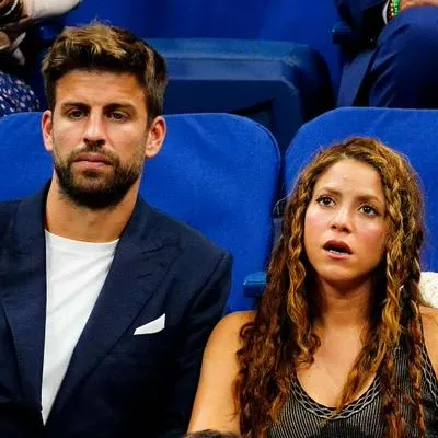 Foto de Gerard Piqué y Shakira, que expuso problemas de cama con el español y los cantó, según dicen en España.