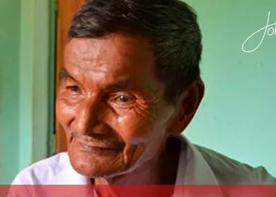 Abuelo que asegura no haber dormido en 60 años.