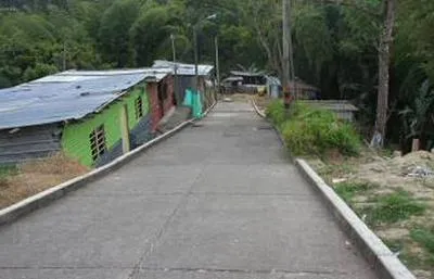 Barrio Valencia de Calarcá (Quindío). En relación con asesinato de hombre.