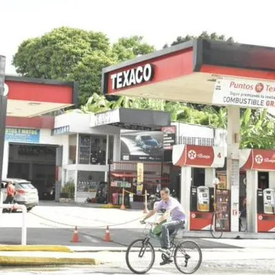 Precio de la gasolina en Ibagué subió más de $ 600, ya que el valor por galón quedó fijado por encima de los $ 13.300. Seguirá subiendo.