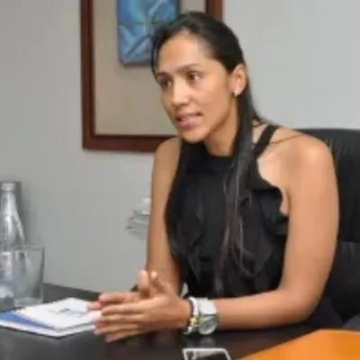 Hija de Poncho Zuleta lloró al hablar de amenazas de las que está siendo víctima