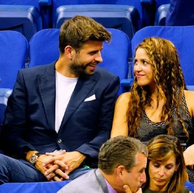 Shakira y Piqué. En relación con información de su relación abierta.