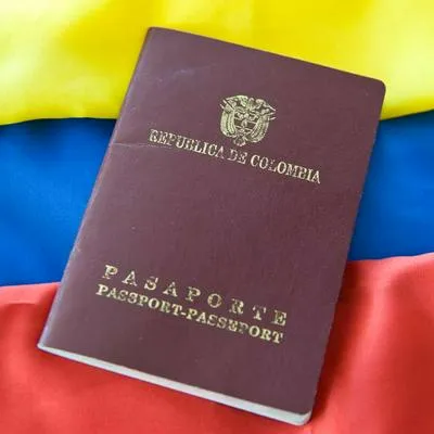Foto de pasaporte de Colombia, en nota de anuncio que daría Cancillería apunta a nuevo avance.