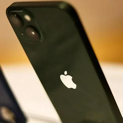 Medios especializados apuntan que la nueva versión del iPhone traería un nuevo puerto de carga, colores específicos y más novedades. Vea de qué se trata.