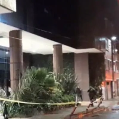 Explosión en motel de Bogotá dejó una persona herida y daños materiales. Delincuentes lanzaron un artefacto explosivo. 
