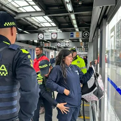 Las 10 estaciones de Transmilenio más peligrosas de Bogotá. En estos paraderos atracan de varias formas contra los pasajeros. 