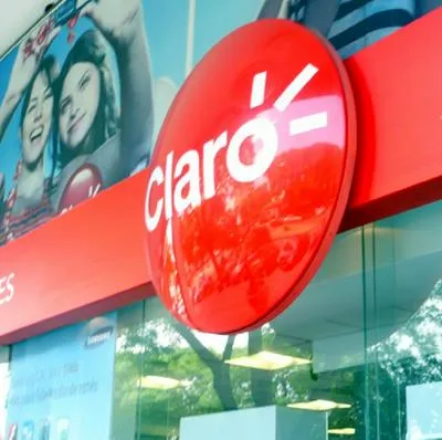 Claro multada por jugada con clientes y dura respuesta de empresa