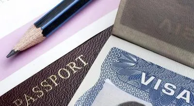 Visa. En relación con programa para viajar sin documentos a Estados Unidos.