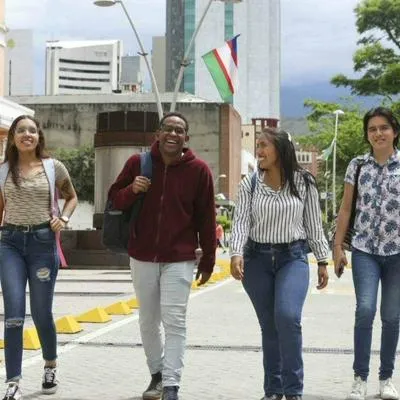 Jóvenes en acción: abren 100.000 nuevos cupos para miles de personas en Colombia