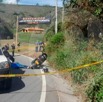 Mujer fue asesinada en la vía a El Peñol mientras intentaban robar su moto, es la sexta víctima femenina durante julio en Antioquia.