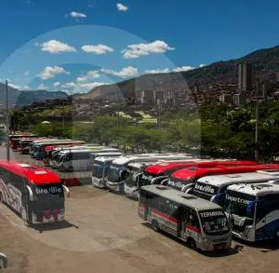 Terminal de Transportes del Norte en Medellín se encuentra en una batalla legal por permitir la construcción de estación de gasolina a menos de una cuadra de una que ya estaba ahí.