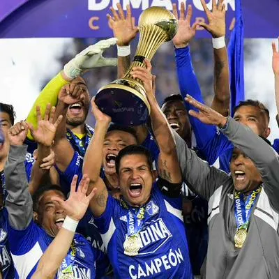 Foto de Millonarios, que se enfrenta contra Real Zaragoza busca trofeo en España cuándo y por qué jugará